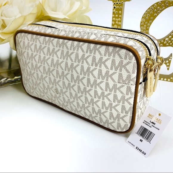 LAST DAY SALE Michael Kors Camera Bag Crossbody - Picture 4 of 8